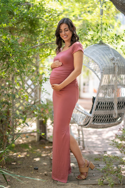 3 Tips To Help Pregnant Women Stay Happy & Cheerful
